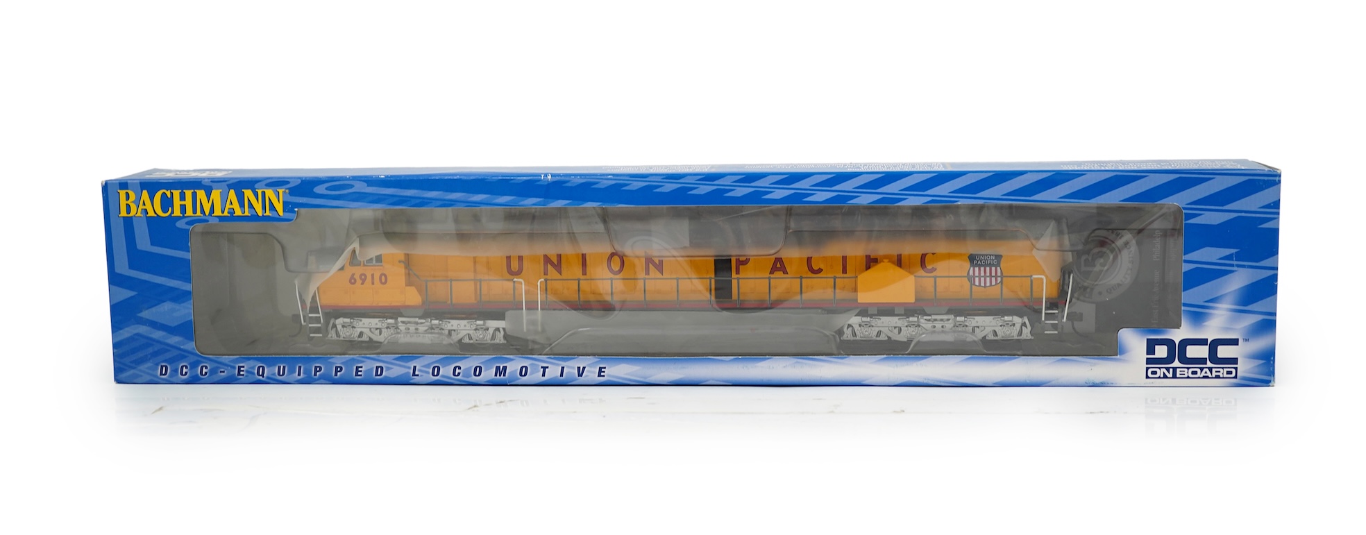 A boxed HO gauge Bachmann (62106) model of Union Pacific EMD DD40AX Centennial, 6910, Co-Co diesel locomotive, powered for two rail operation.